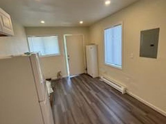2nd image of 1983 Sutter Rd #4