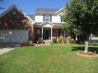 2017 Manning Pl, La Grange, KY 40031
