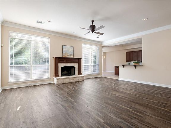 5th image of 104 Tallstar Dr