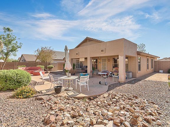 Backyard Oasis...Welcome Home!