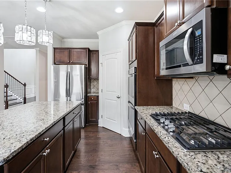 2053 Hamilton Lake Pkwy — Photo 16