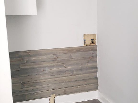 4th image of 105 Stoots Hl