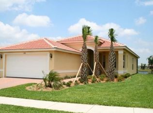 15701 Crystal Waters Dr, Wimauma, FL 33598