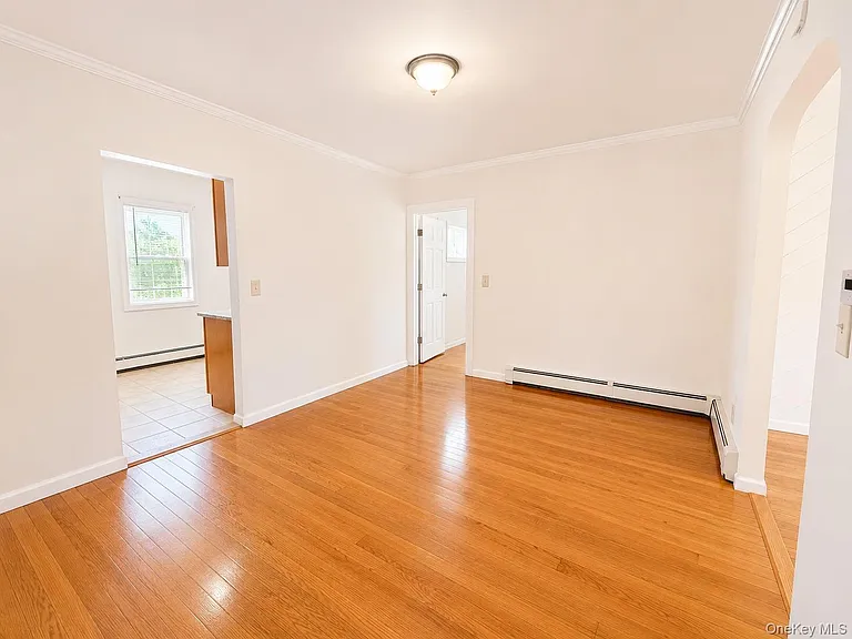 52 Hoffman Ln — Photo 8