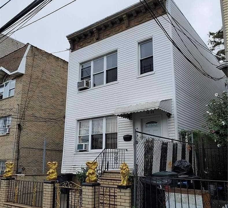 1st image of 3248 101st St