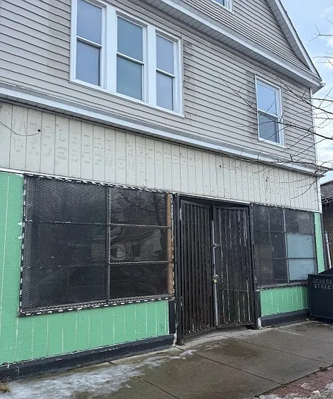 2255 Genesee St — Photo 4