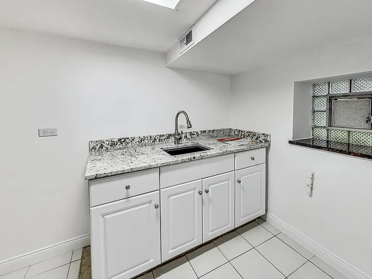 4234 N McVicker Ave #2 — Photo 28