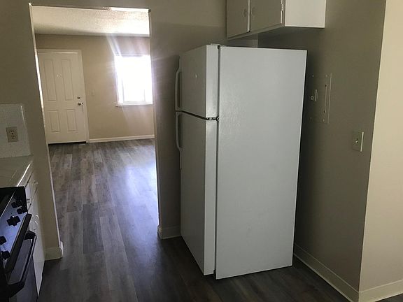 2nd image of 1235 Leigh Ave APT 13