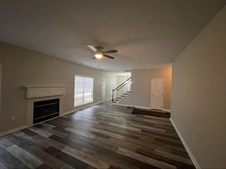 219 W Sunset Cir — Photo 2