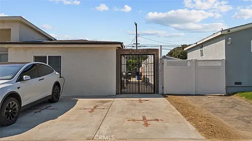 8447 Colbath Ave Photo 1
