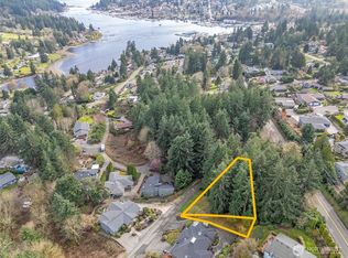 9806 Sari Ln, Gig Harbor, WA 98332