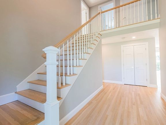 5th image of 18 Marscot Way