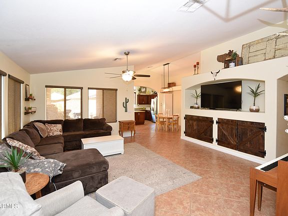 2nd image of 1442 N SIERRA Heights