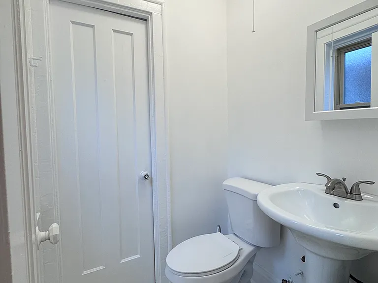 4752 N Virginia Ave #1S — Photo 17