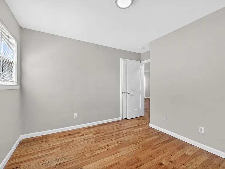42 Lienau Pl #6A — Photo 19