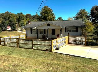 213 Woolsey Rd, Harriman, TN 37748
