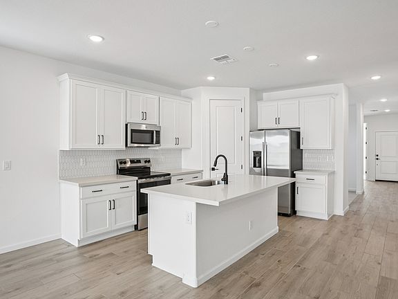 North Copper Canyon - Poppy Interior Image 2