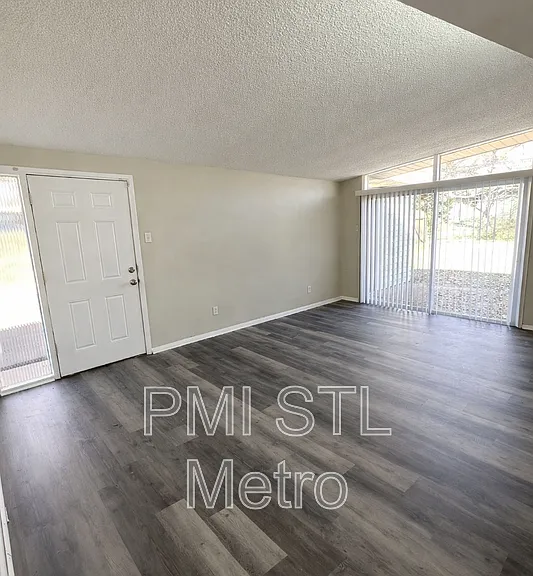 8439 Alder Ave — Photo 2