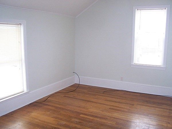 2nd image of 1066 Bedford St #2