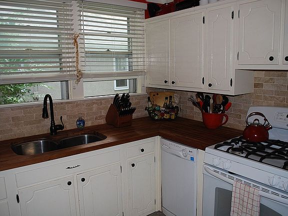 4th image of 6035 Guilford Ave