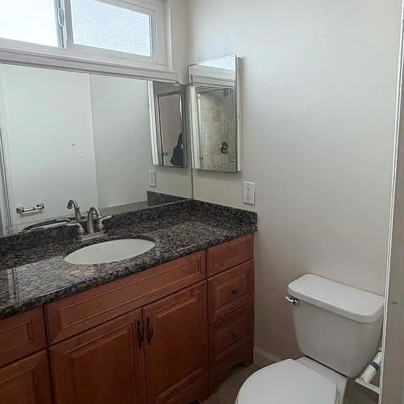 11546 Wyandotte St — Photo 16