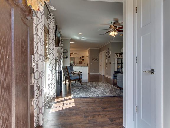 3rd image of 2934 Cason Ln