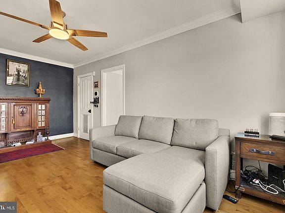 5th image of 2625 3rd St NE APT 306