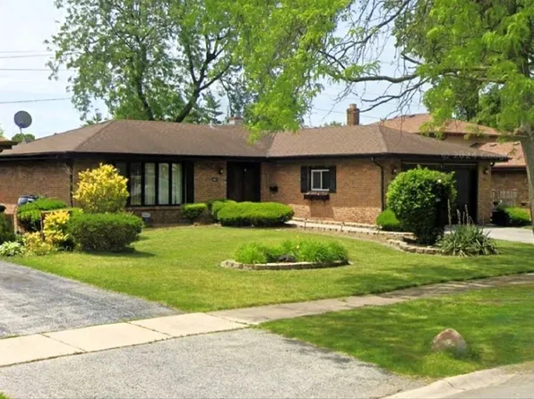 3461 S Manor Dr, Lansing, IL 60438