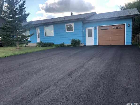 237 Fourth STREET NE, Preeceville, SK S0A 3B0