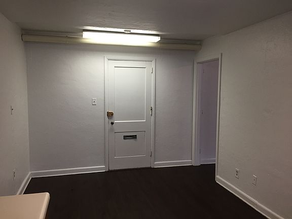 2nd image of 2330-2334 N High St
