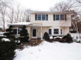 1206 Broadway Ave, Holbrook, NY 11741