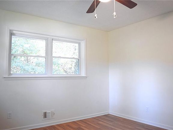 4th image of 7012 Church St