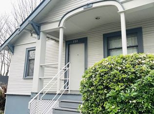 722 N 36th St, Seattle, WA 98103