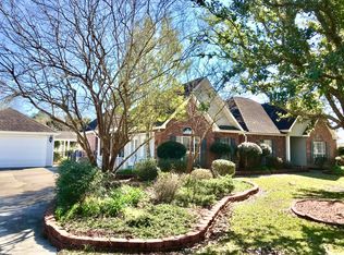 266 N Hill Dr, Carriere, MS 39426