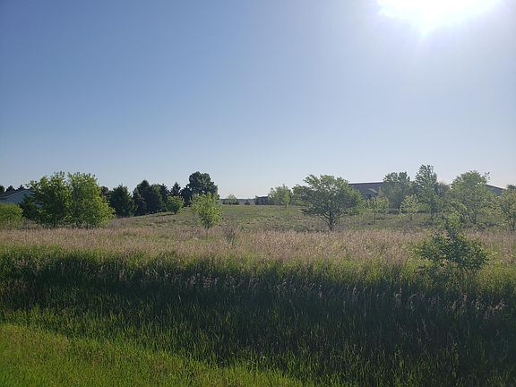 4th image of 1641 95th St