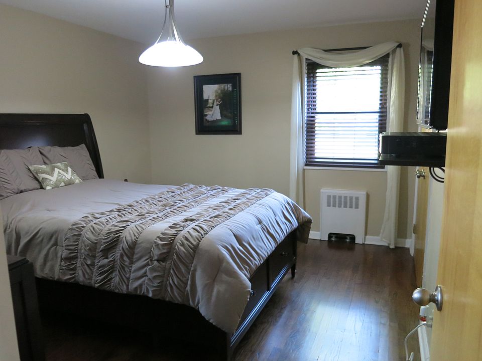1st image of 17-45 166th St #361