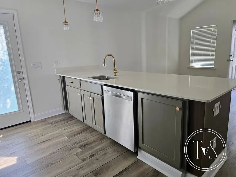 17 Ristona Dr — Photo 6