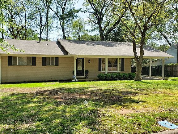 2nd image of 1110 E Neches St