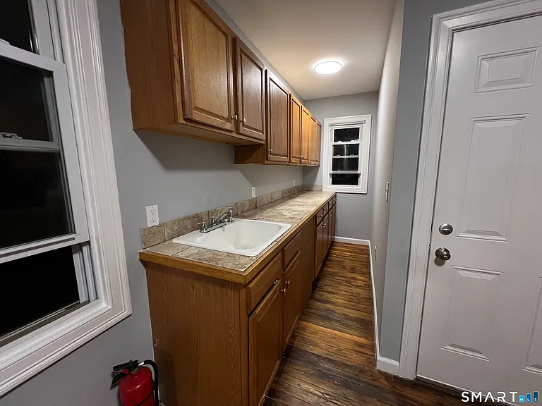 39 Lander St #2 — Photo 9