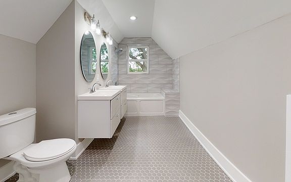 5th image of 5511 W Leland Ave