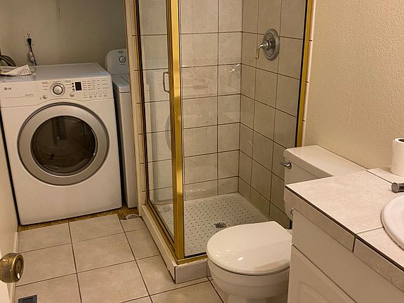 Upstairs Bathroom/Laundry Room