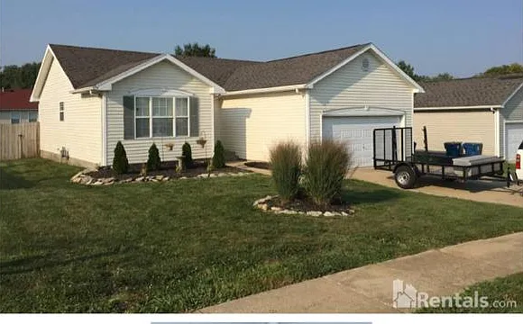 3 bed, 1250 sqft, $1,700 — Photo 1