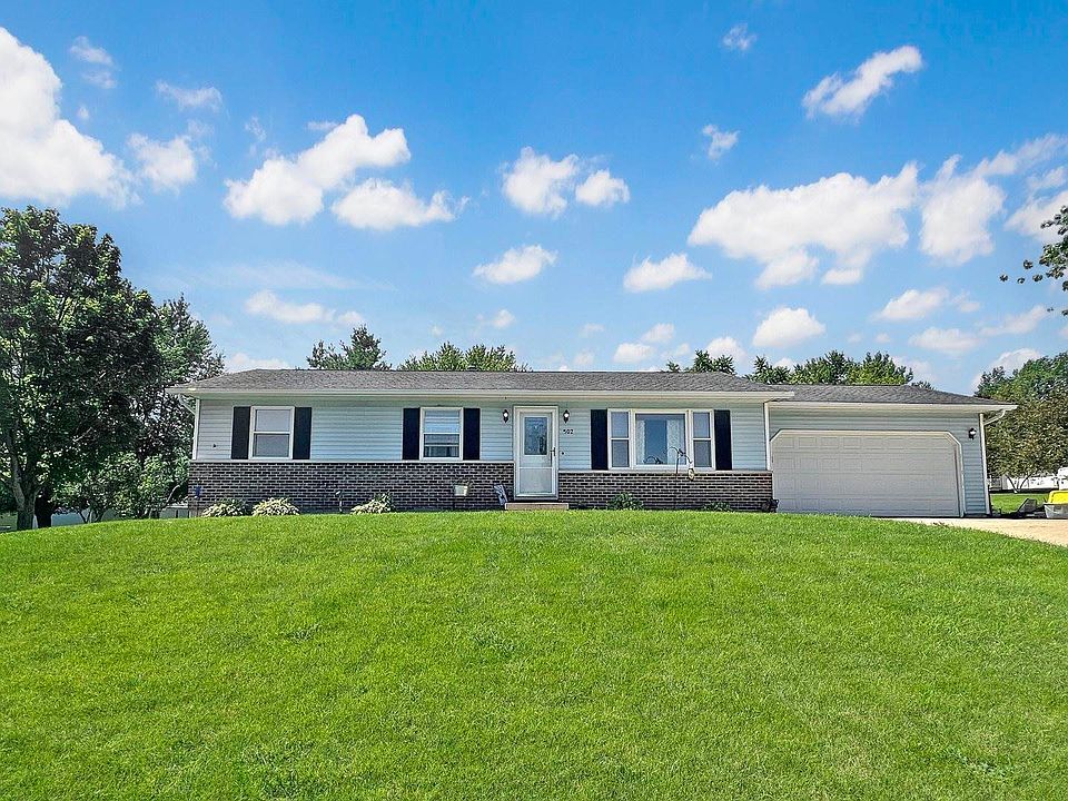 1st image of 502 Fox Knoll Dr