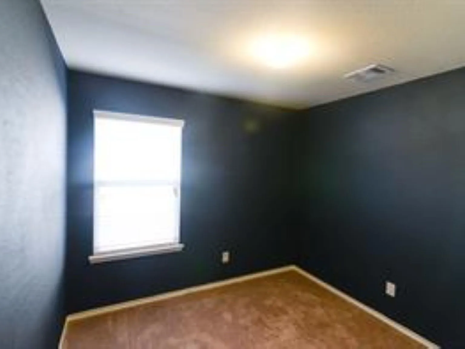 4 bed, 2.0 bath, 1561 sqft, $2,700 — Photo 4