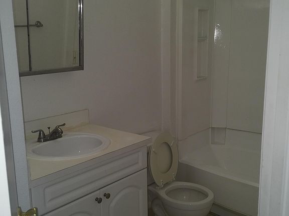 4th image of 7601 Pinery Way APT F