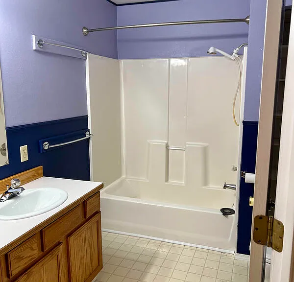 904 Charlo St — Photo 16