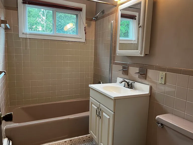 63 Deming Rd #63B — Photo 5