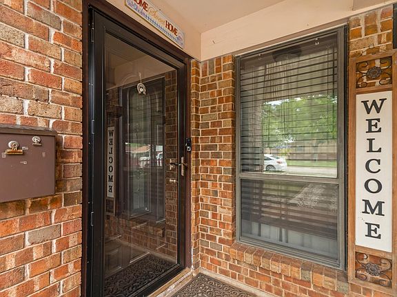 3rd image of 1511 Aldrich Ave