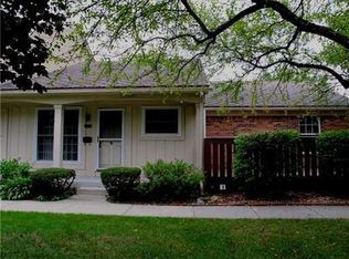 2930 W Whittier Ct, Ann Arbor, MI