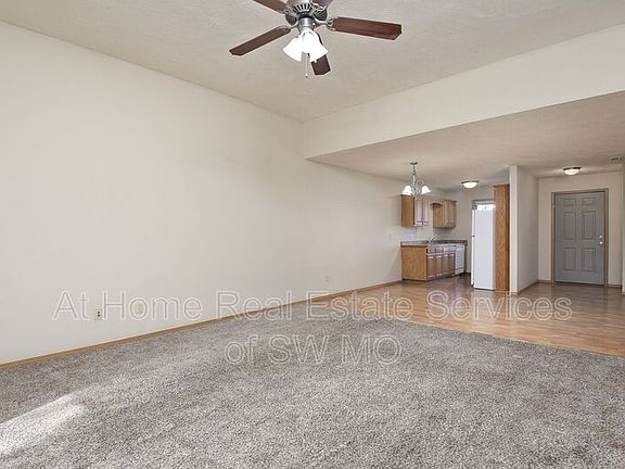 5th image of 1128 N Westwood Ave